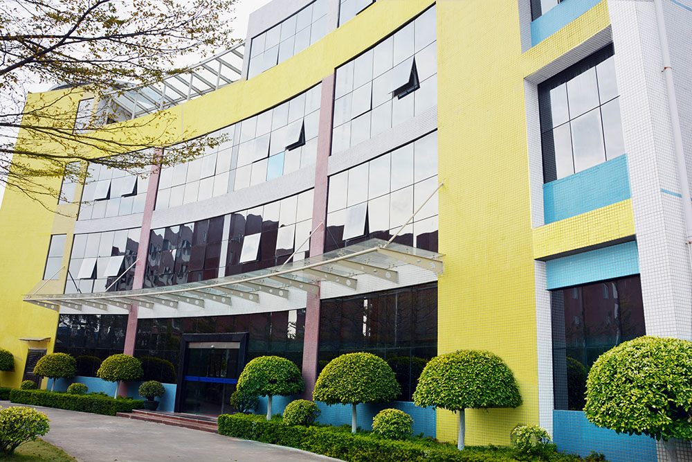 紐斯葆廣賽光伏發(fā)電倡導(dǎo)低碳環(huán)保，為綠色工廠(chǎng)再創(chuàng)標(biāo)桿